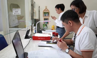 Bảng lương cán bộ, công chức giữ chức vụ lãnh đạo mới khi nào ban hành?