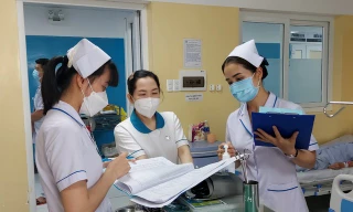 Từ 15/4, những vị trí nào thuộc lĩnh vực y tế phải chuyển đổi công tác?