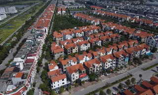 Cảnh bỏ hoang khu đô thị trong danh sách nợ thuế lớn đang chờ Hà Nội hướng dẫn xử lý
