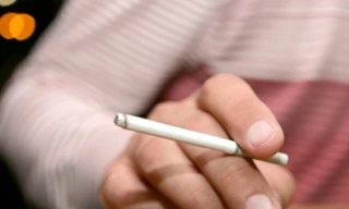 Hút thuốc lá tăng nguy cơ mắc bệnh vảy nến