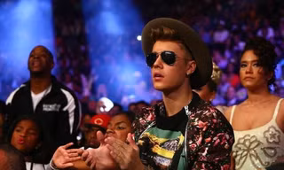 Justin Bieber hẹn hò gái lạ để 'trêu ngươi' Selena Gomez?
