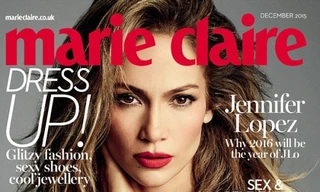 Jennifer Lopez khoe đường cong rực lửa ở tuổi 46