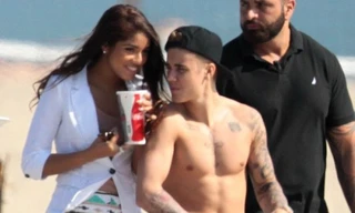 Justin Bieber tiếp tục hẹn hò bạn gái mới