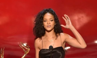 Rihanna đoạt giải “Người phụ nữ được khao khát nhất” 2014