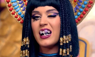 Katy Perry hóa thân thành 'Nữ hoàng Ai Cập'
