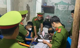 Cơ quan điều tra khám xét tại nhà Thành.