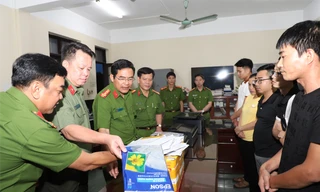  Triệt phá ổ nhóm sản xuất 2.500 bộ hồ sơ giấy phép lái xe giả 