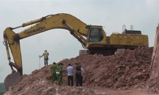 Hiện trường vụ khai thác đất trái phép.
