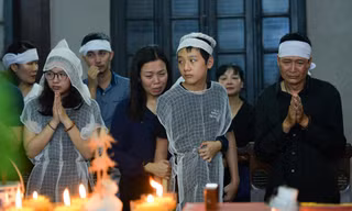 Lễ viếng nạn nhân Yến tại Nhà tang lễ Phùng Hưng (Hà Nội) ngày 2/5 ảnh: Zing