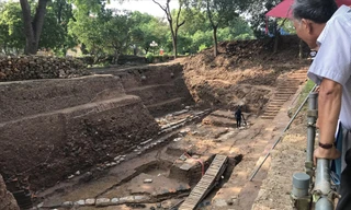 Hố khai quật điện Kính Thiên năm 2018 phát lộ thêm nhiều bí ẩn. Ảnh: NGUYÊN KHÁNH 