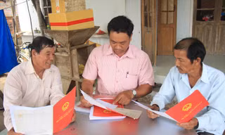 Hàng trăm “sổ đỏ” bị cấp nhầm ở xã Bình Khương, huyện Bình Sơn suốt 16 năm qua ảnh: Nguyễn Ngọc 