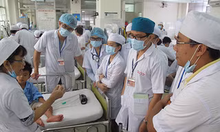 Sinh viên đại học Y, Hà Nội đi thực tế ảnh: hồng vĩnh 