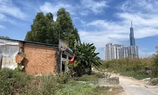 Cử tri quận 2, TPHCM cung cấp hồ sơ, tài liệu vụ Thủ Thiêm cho các đại biểu Quốc hội sau buổi tiếp xúc 