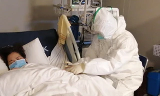 Bệnh nhân nhiễm virus corona được điều trị tại bệnh viện ở Vũ Hán, tỉnh Hồ Bắc, Trung Quốc ảnh: TTXVN