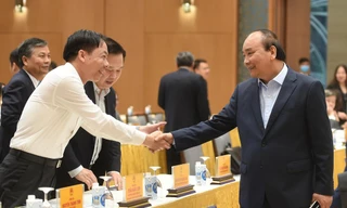 Thủ tướng Chính phủ và các đại biểu tham dự hội nghị Ảnh: VGP 