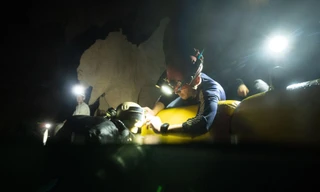  Nhóm chuyên gia lần đầu lặn thám hiểm sâu nhất ở sông ngầm hang Sơn Đoòng
