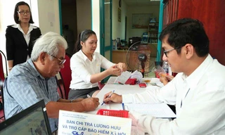 Người lao động có quyền nghỉ hưu trước tuổi, nhưng mỗi năm nghỉ trước tuổi sẽ bị trừ lương hưu được nhận Ảnh minh họa 