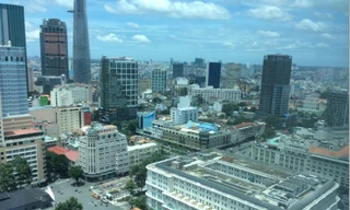 Trung tâm TPHCM nhìn từ cao ốc Vincom (quận 1)