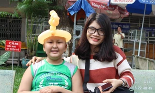 Với Mã Thị Yến Nhi (bên phải) đăng ký hiến tạng là “cho đi là còn mãi” ảnh: NVCC 