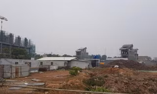Dự án khu nghỉ dưỡng Wyndham Thanh Thủy quảng cáo, bán hàng căn hộ kèm khoáng nóng khi chưa được cấp phép. Ảnh: Trần Hoàng 