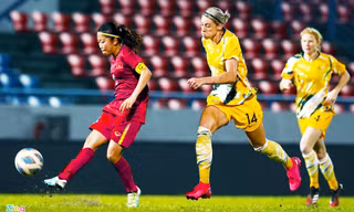 Huỳnh Như ghi bàn thắng lịch sử trong trận gặp đội tuyển Úc tại vòng play-off Olympic 2020 Ảnh: Zing 
