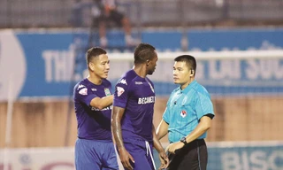 Trọng tài Hoàng Phạm Công Khanh ảnh: VSI 