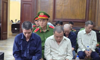 Các bị cáo tại phiên tòa