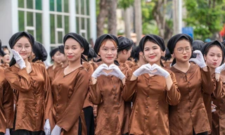 Những ‘bóng hồng’ tham gia diễu hành kỷ niệm 70 năm giải phóng Hải Phòng