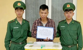 Bị bắt khi đang vận chuyển 10 kg thuốc nổ đi đánh cá