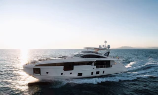 Xôn xao 'siêu du thuyền' ở Hạ Long được canh phòng nghiêm ngặt