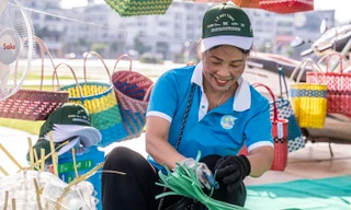 Ngỡ ngàng trước những tác phẩm có mặt tại chiến dịch 'chống ô nhiễm nhựa'