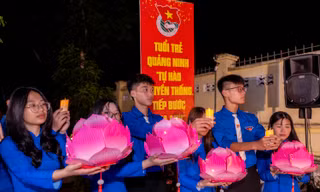 Tuổi trẻ Quảng Ninh xúc động thắp nến tri ân các anh hùng, liệt sĩ