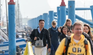 Nha Trang, vịnh Hạ Long hút khách quốc tế ngày đầu năm