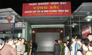 Tiệm vàng Vững Bắc nhìn từ bên ngoài. Ảnh: Tuấn Nguyễn