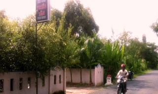 Tước quân tịch thượng sĩ công an đòi... gái gọi