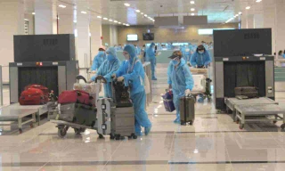 Sân bay Cần Thơ đón hơn 300 công dân về từ Singapore