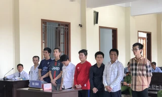 Học làm tiền giả trên facebook, 8 bị cáo lĩnh 79 năm tù