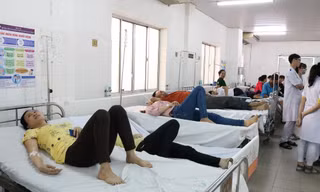 Rò rỉ khí gas, hàng loạt công nhân nhập viện cấp cứu