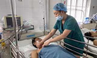 Suýt chết vì phát hiện khối u quanh rốn đập theo nhịp tim nhưng không đi khám