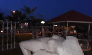 Di dời tượng phụ nữ lõa thể khỏi khu vực gần Miếu Bà Chúa Xứ