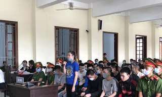 Đánh nhau kiểu 'ăn đứng, thua nằm', 24 bị cáo lĩnh án