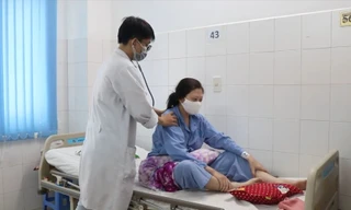 Cứu sống sản phụ mắc bệnh sản sinh ra chất tự chống lại cơ thể mình