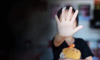 Thiếu niên 16 tuổi phạm tội hiếp dâm vì ‘vượt rào’ với bạn gái 11 tuổi