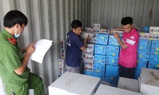 Bắt quả tang ô tô tải vận chuyển 28 tấn chất thải nguy hại