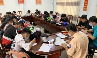 25 thanh thiếu niên 14 – 20 tuổi hẹn nhau đua xe bị tóm gọn