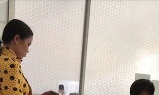 Bảo vệ thay bác sĩ khám mắt tại bệnh viện Ô Môn?