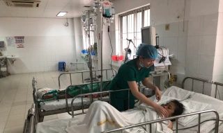 Xuất huyết nguy kịch, cô gái Campuchia được bác sĩ Việt Nam cứu sống
