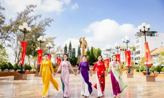 Nữ chiến sĩ Công an xứ Tây Đô khoe nét dịu dàng trong tà áo dài