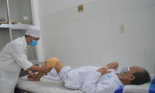 Lần đầu tiên tại ĐBSCL thay thành công khớp gối nhân tạo 