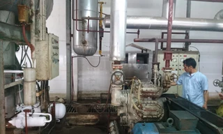 Công ty thủy sản rò rỉ khí, công nhân công ty cạnh bên bị ngộ độc